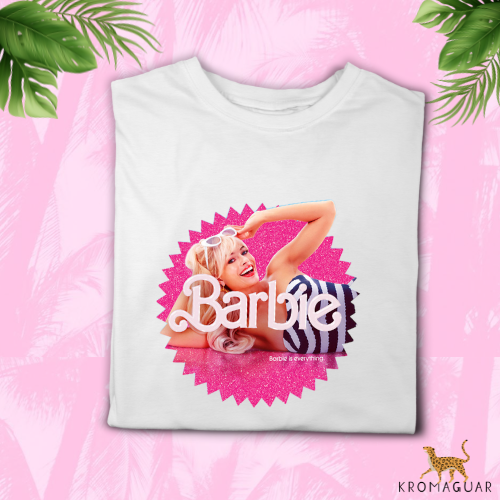 Polera Barbie is Everything